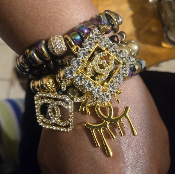 4 stack bracelets - Picture 14 of 15